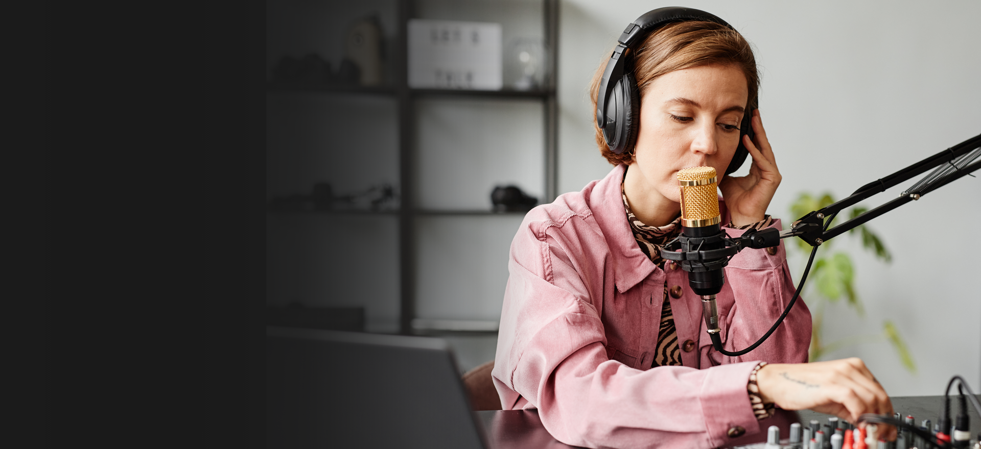 Monetize Podcast Better with
            Dynamic Ad Insertion