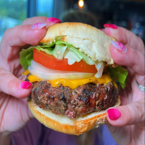 Miami’s 12 Best Burger Joints: Juicy Beef & Mouthwatering Vegan Options You Can’t Miss!