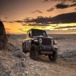 Chicago 2020: The New Jeep Gladiator Mojave!