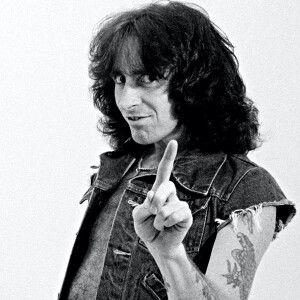 the rock archives eps 9 : rock n roll foreva!!