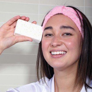 Embrace Your skin with Esponjabon Soap “Mother of Pearl”