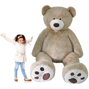 A Giant Teddy Bear is an Ideal Present For Loved Ones