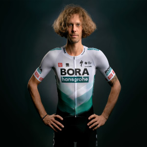 Daniel Oss on keeping life balanced in the pro peloton, #JUSTRIDE, #MOVEMBER, Paris Roubaix and more!