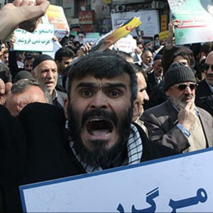 نسخه کامل گفتگوی بی بی سی با حمیدرضا احمد آبادی، بسیجی معروف