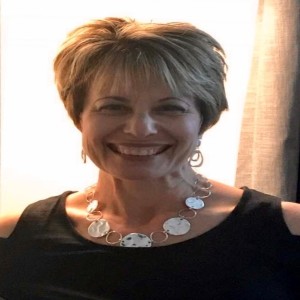 Lynn MacDonald ”Change Is Infinitely Possible” on The Erica Glessing Show Podcast #4006
