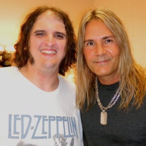 Episode 88: Archive Interview: Carlos Cavazo (Quiet Riot/Ratt/Rough Cutt) - July 15, 2010