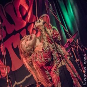 Episode 69 - Lisa Lystam (Heavy Feather/Lisa Lystam & The Family Band/Siena Root)
