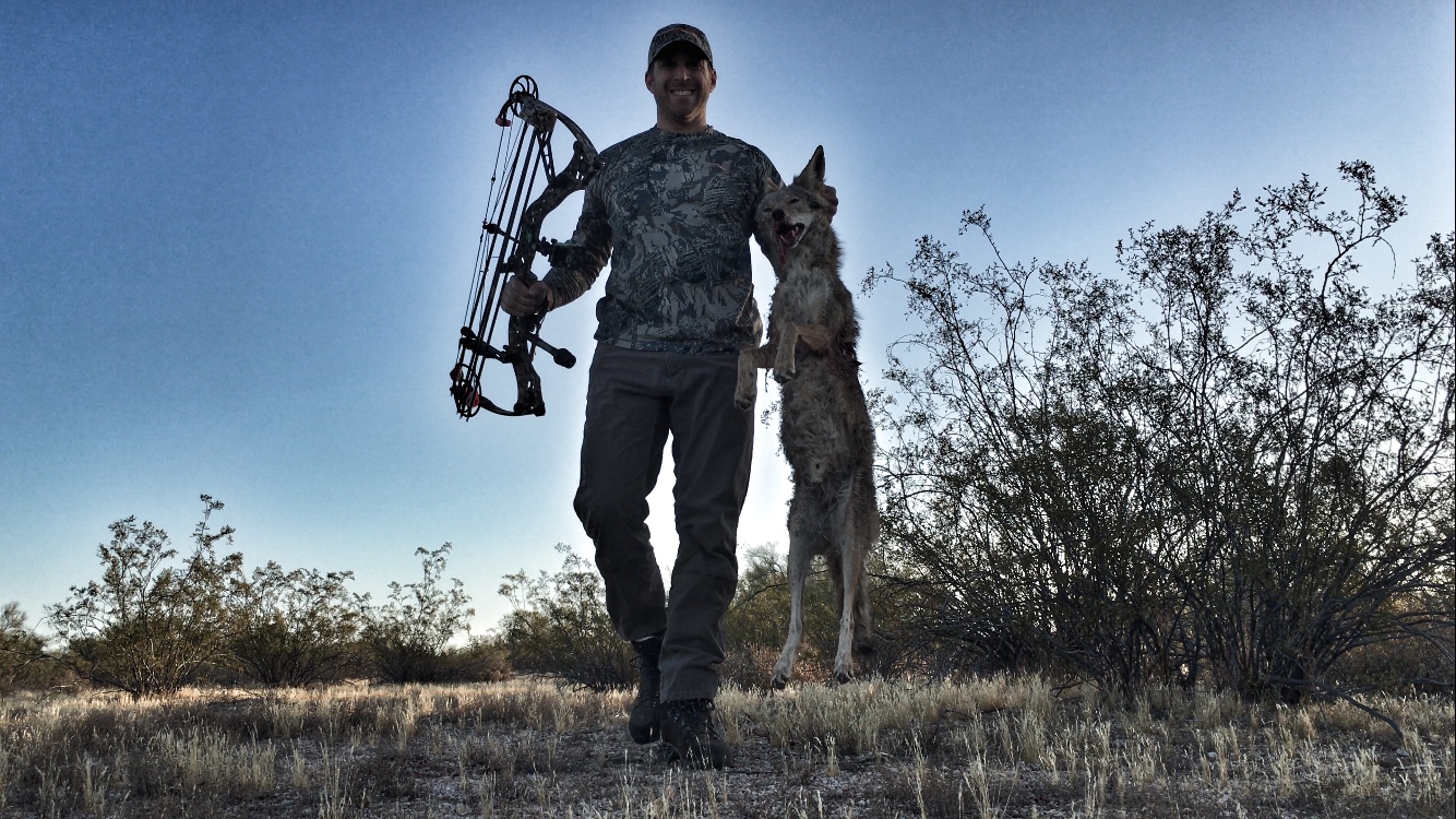 8.32 John Stallone and Garret Johnson talk about how to bow hunt for coyote