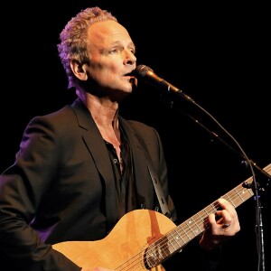 Lindsey Buckingham: On-air with Greg Kihn at 98.5 KFOX. Recorded June 13, 2007