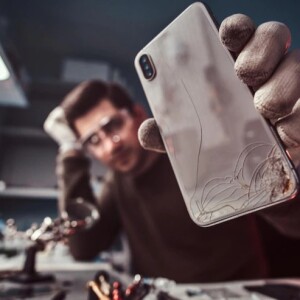Things to Know Before Handing Over Your iPhone For Back Glass Repair