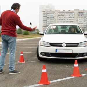 3 Key Factors in Selecting a Driving School