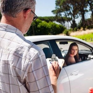 Why Do You Need To Take Manual Driving Lessons To Drive Better?