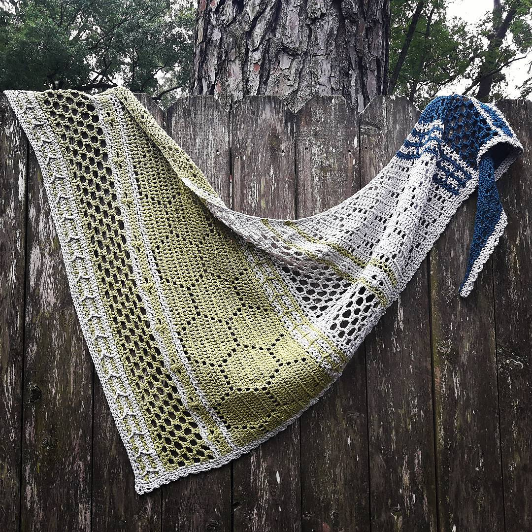002 FO - My Hotel Of Bees Shawl