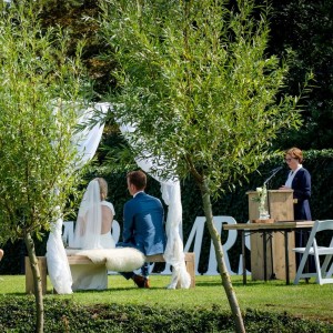 Your civil wedding: how to bring your own officiant