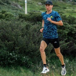 EPISODE 12: TOP AUSTRALIAN MIDDLE-DISTANCE RUNNER | ROREY HUNTER