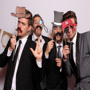 5 Reasons to Hire a Photo Booth for Office Foundation Day Celebration