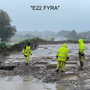 19. E22 FYRA - stenåldern, regn och lera...