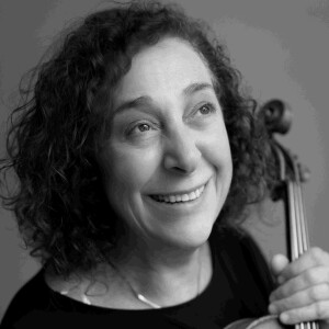 Episode 89: playing in Broadway shows with violist Stephanie Baer