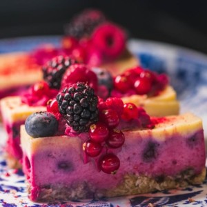 Lemon Blueberry Bars That Mom Will Love