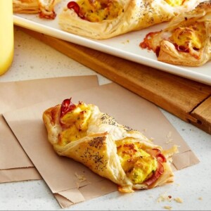 Irresistible Cheesy Ham and Egg Turnovers: A Savoury Breakfast Treat