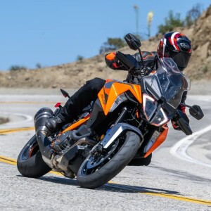 KTM Super Duke GT + David Behrend of Andreani Suspension with Neale Bayly