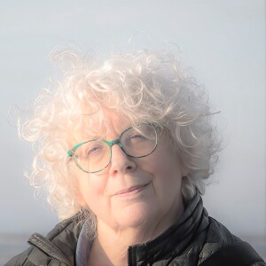 Ep 207 - Madeleine Lenagh: Expressive Photography and the Emotional Landscape