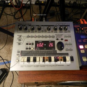 Roland 303 Groovebox Techno Groove Day
