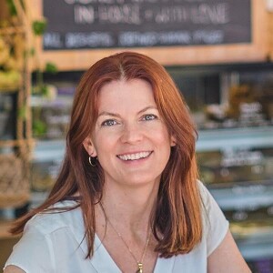 Ep 391: Empowering Women Through Menopause: Practical Tips for a Smooth Transition - with Ruth Hull