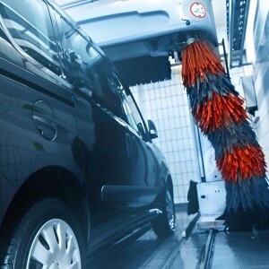 Getting Sparkling Results with Touchless Automatic Car Washes