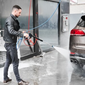 Self-Service Car Wash Wisdom: Preserve Your Vehicle’s Shine