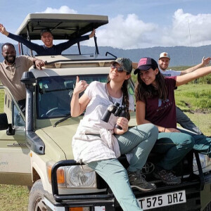 What is the Difference Between Group Safari and Private Safaris in Tanzania?