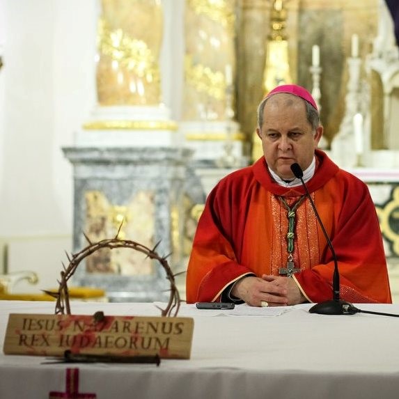 Dr. Bábel Balázs érsek szentbeszéde Nagypénteken (Kalocsa, 2018.03.30.)