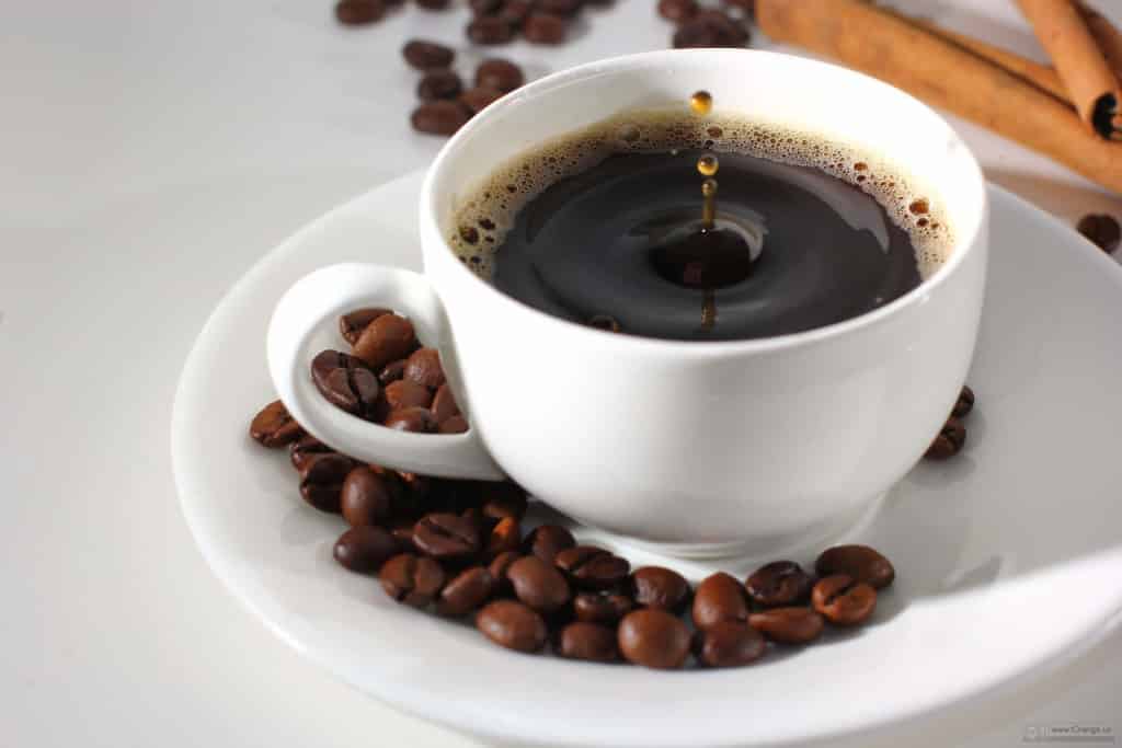 Beber mucho café reduce el tamaño de tus senos