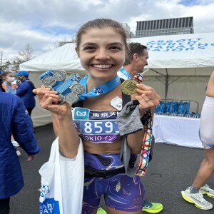 Andrea ran 3:09 in the Tokyo Marathon with calcaneal stress fracture!