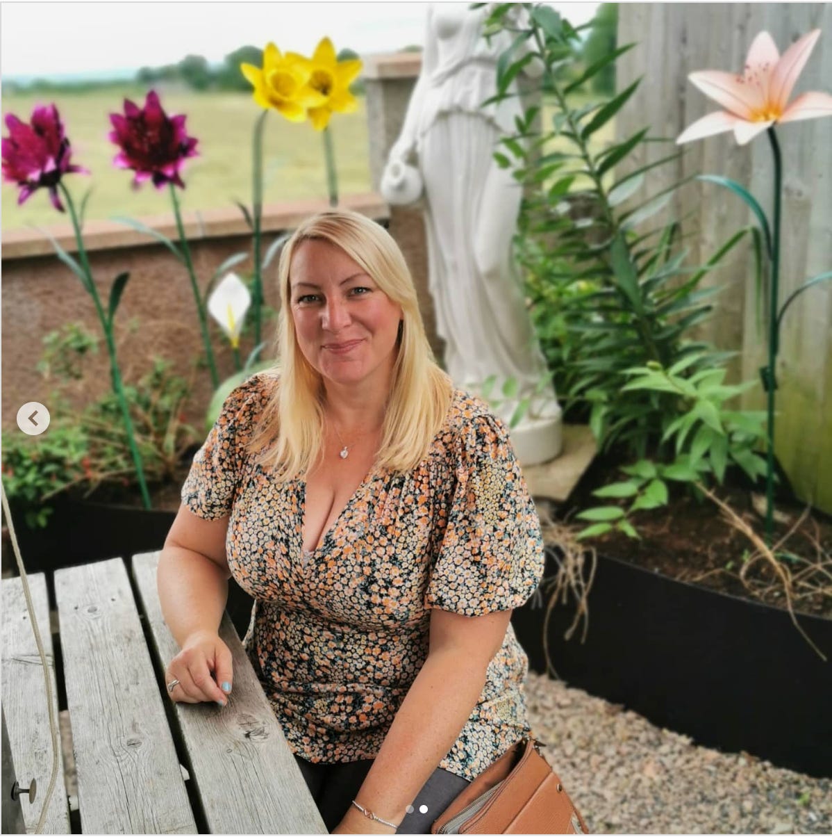 S2E40 Shining Light On Your Authenticity - Turning Flaws Into Assets with Steffi Andrews Photography thumbnail