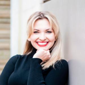 Being a Life Coach for Immigrants with Ewelina Konyndyk