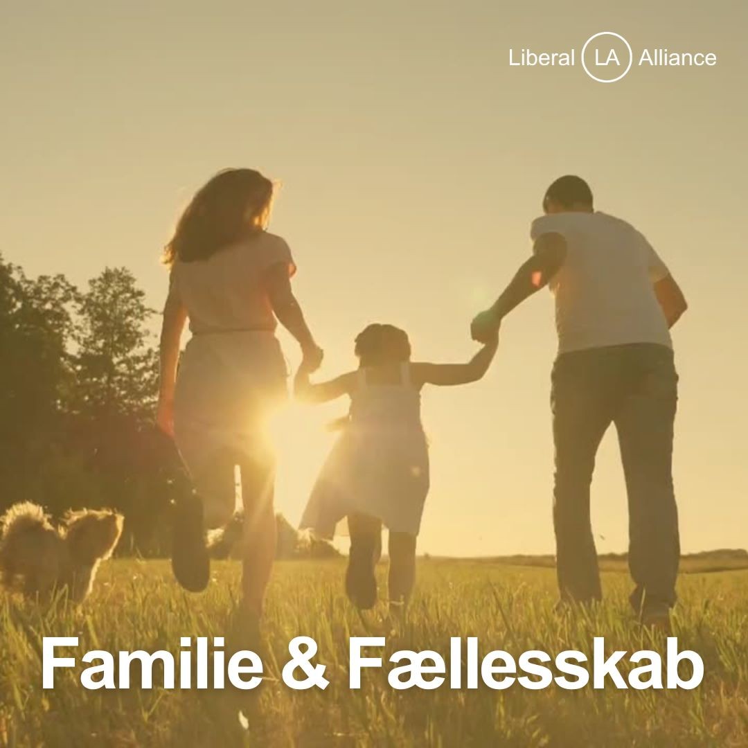 Pelle Hvenegaard | Familie & Fællesskab | Sólbjørg Jakobsen