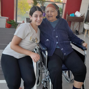 מיה שמאי מגלה שורשים