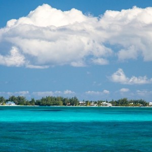 Con le sue meravigliose barriere coralline e acque scintillanti, chiare, turchese, le isole Cayman sono un parco giochi per turisti .