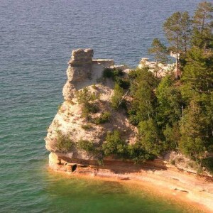 50 UP Hikes #45 : Miners Castle to Miners Beach