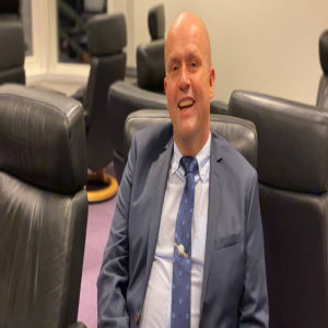 -Fattig utan radioen_intervju med styreleiar Odd Christian Stenerud