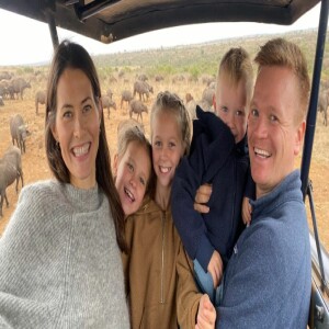 Frå Godøya til Kenya for å få ein time-out som familie