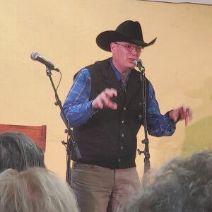 The Art Box - Episode 72 - 38th National Cowboy Poetry Gathering - Calves in Bathtubs, Angry Roosters and Mortuaries - Open Mic with Glenn and Eddy