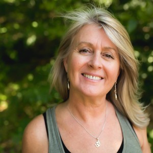 How to grow an audience online [on-air coaching call]