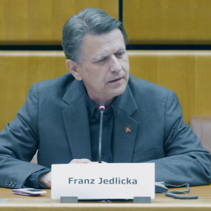 Franz Jedlicka presents his latest peace research at the United Nations Vienna