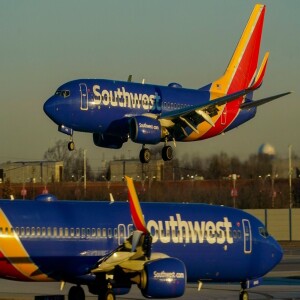 Southwest Airlines Passenger In New Orleans Has A Wild Mental Health Episode!! #438