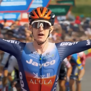 02/09/24 - Valerio Piva - Ds Jayco Alula, sulla Vuelta