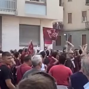27/08/24 - Patrizio Sala - Bandiera granata, su contestazione dei tifosi del Torino
