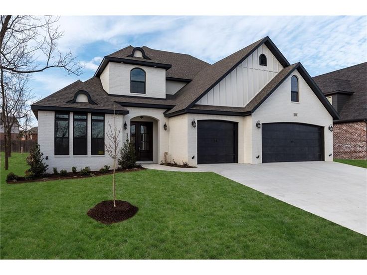 3 Way That Are You Struggle With Your Residential Garage Doors in Daily Routine