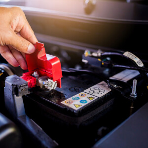 How to Get Fast & Reliable Car Battery Replacement Service?